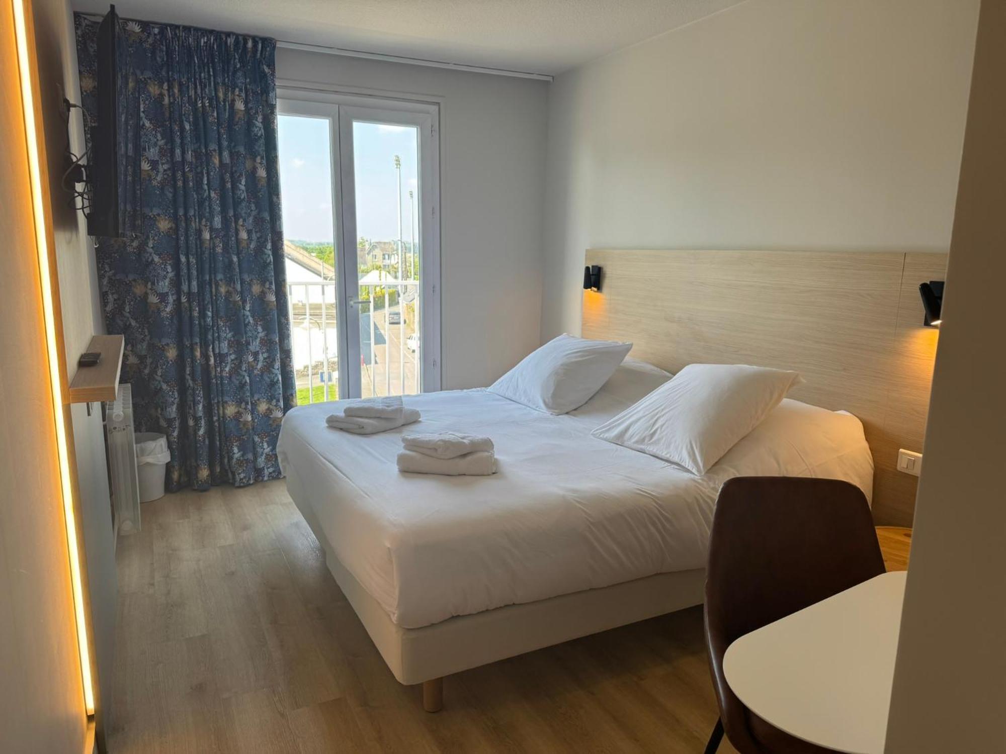 Karaez Hotel - Brithotel Carhaix Экстерьер фото