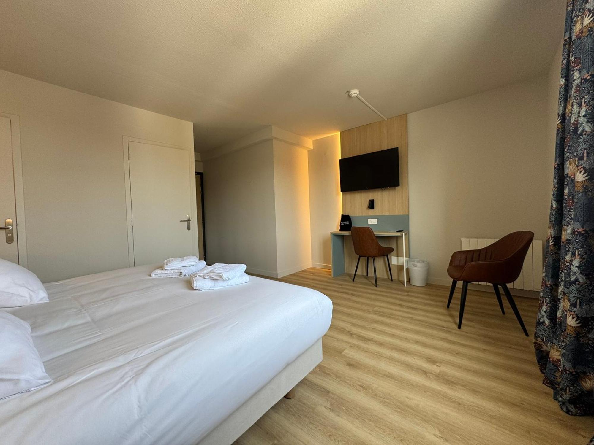 Karaez Hotel - Brithotel Carhaix Экстерьер фото